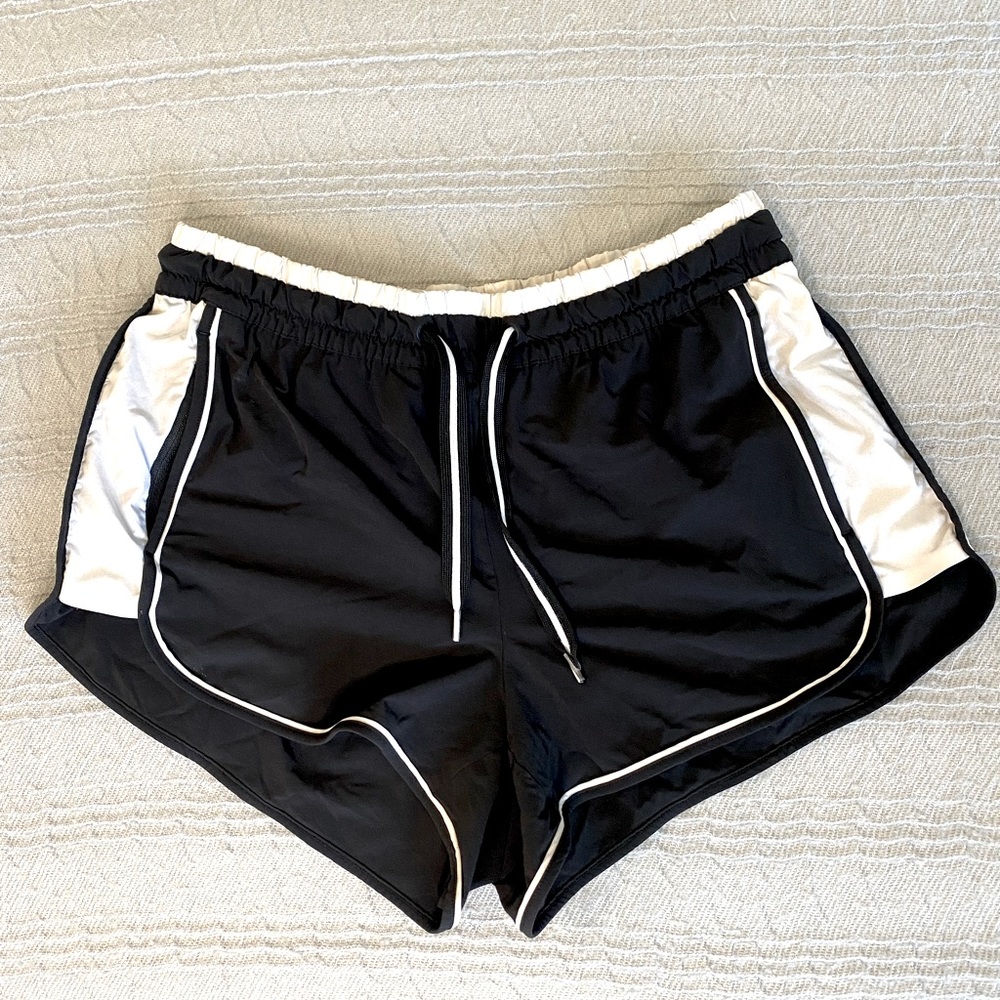 Athleta Colorblock Shorts Black White